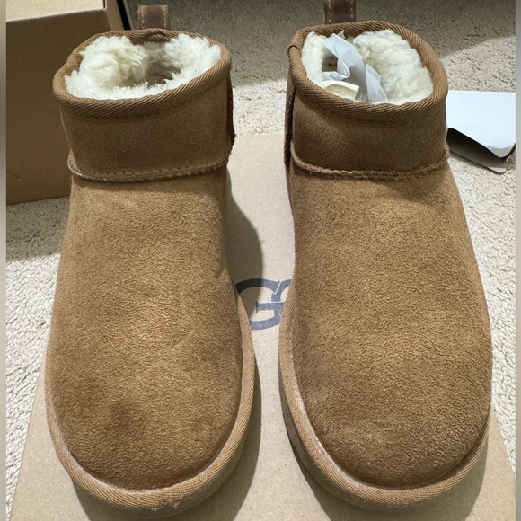 UGG Chestnut Classic Ultra Mini - Picture 3 of 11